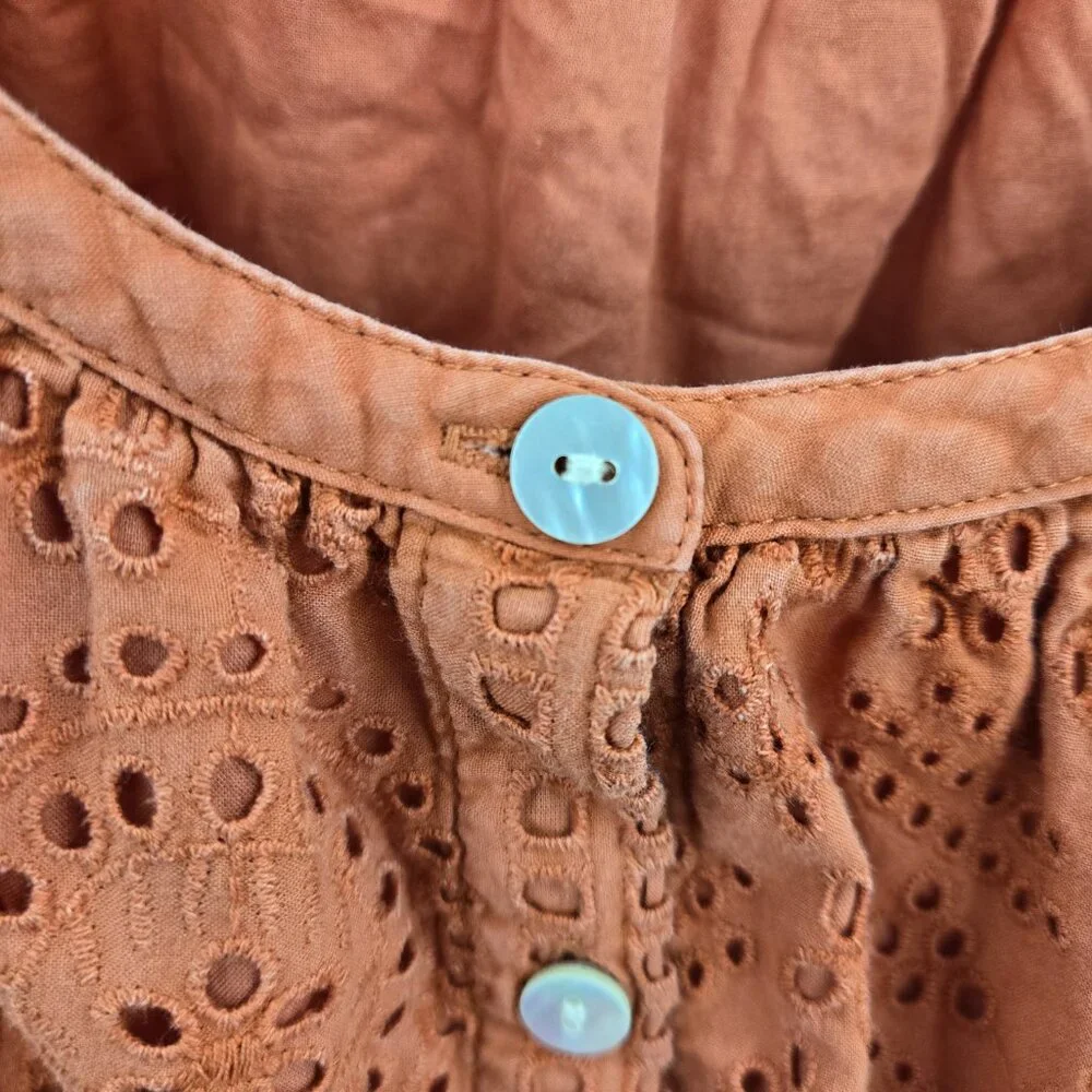 Faherty Rust Burnt Orange Eyelet 100% Organic Cotton Boho Blouse Size Medium - Picture 8 of 16